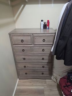 6-Drawer Wood Dresser Chest