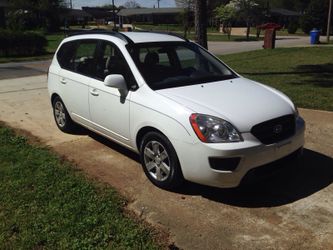 08 Kia rondo