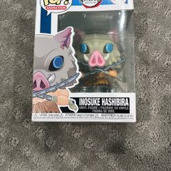 Inosuke Pop figurine+Tanjiro vs Rui Pop figurine