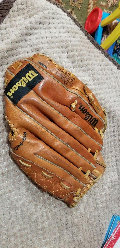 Wilson Baseball Glove