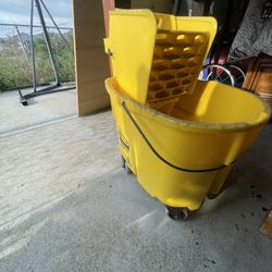Mop Bucket 