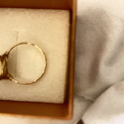 Gorgeous Vintage 10k Solid Gold Ring Size 6