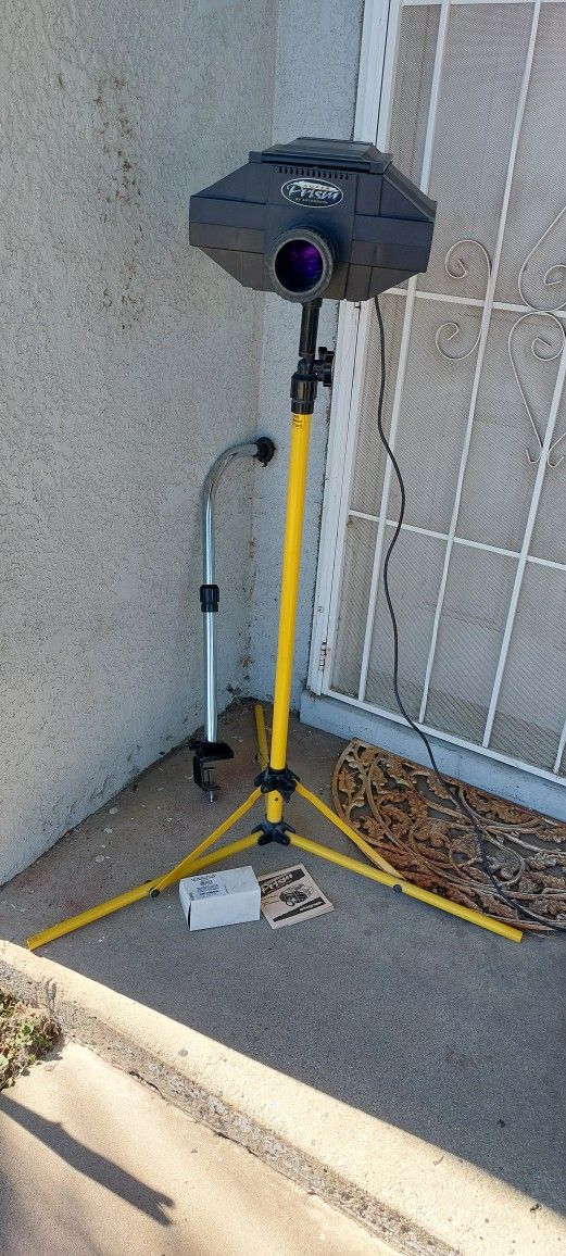Prisim Artograph Projector And 2 Stands