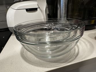 Set of Glass Mixing Bowls