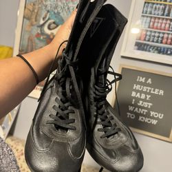 Title Boxing Shoes Size 10