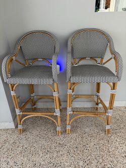 RH Bar Stools with Arms – Set of 2