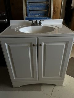 Bathroom vanity w sink and faucet