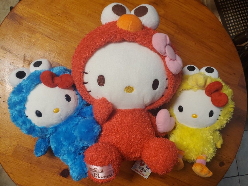 Hello Kitty x Sesame Street ( Cookie monster , Elmo , Big bird ) , Limited edition Plush dolls