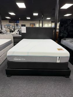Queen Tempurpedic Adapt Medium Mattress