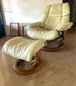 Ekornes Reno leather chair and ottoman