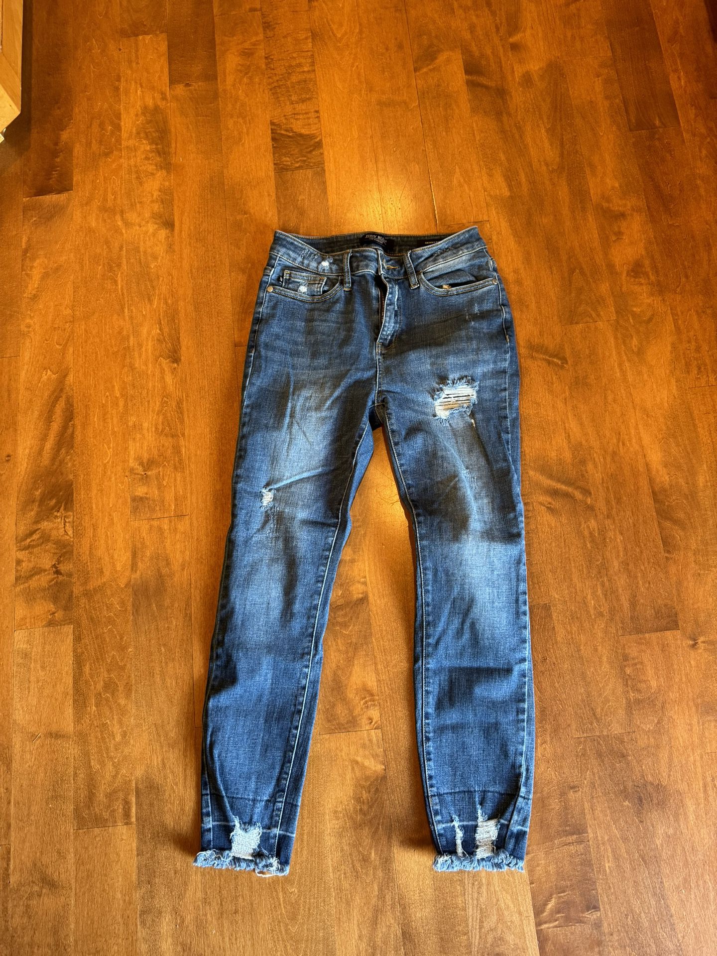 Woman’s Judy Blue High Rise Skinny Jeans Shipping Available 