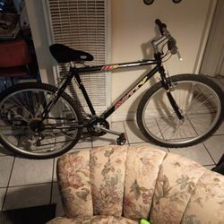 Motiv HD Stone Grinder