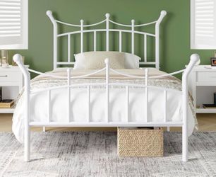 Queen size Metal bed frame