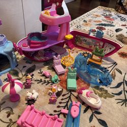 Disney Jr Minnie Mouse Bowdazzling Yacht Playset