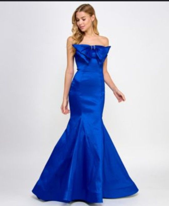Beautiful royal blue prom/formal dress