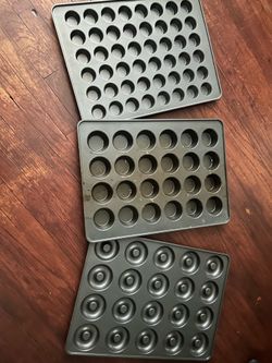Large molds for cupcake, mini donuts, mini cupcakes