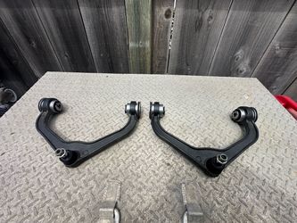2020-2026 GM 2500 Control Arms Pair Black Steel