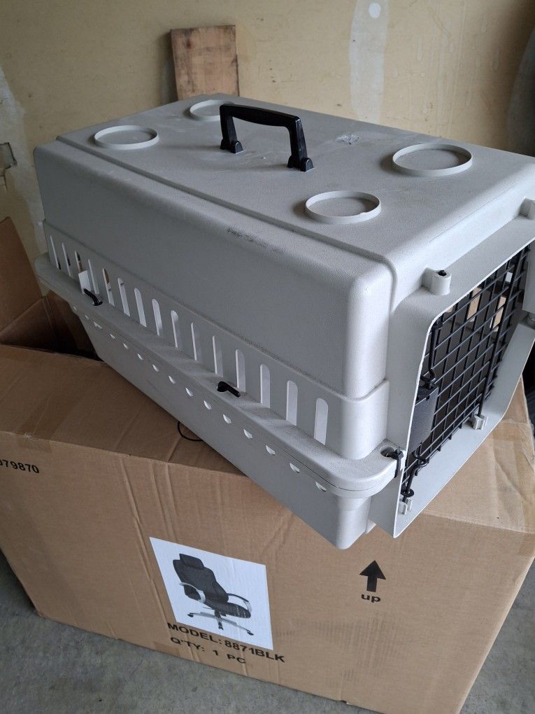 Dog Kennel 24x18x16