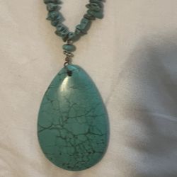 Beautiful Turquoise Necklace  105