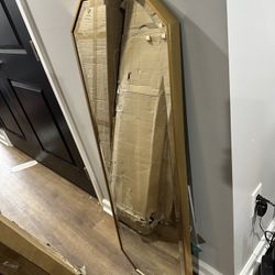 Gold Mountable Mirror