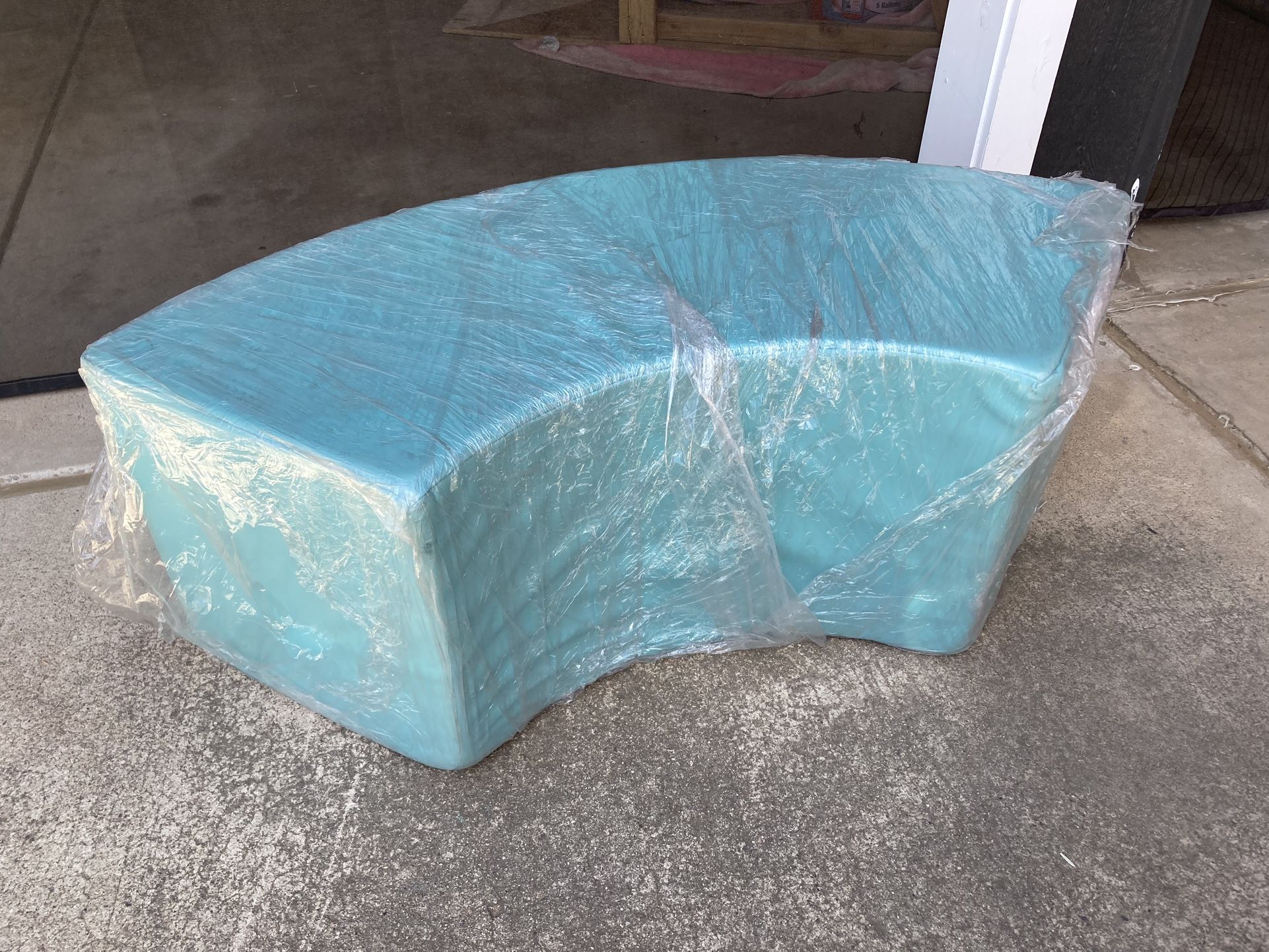 Kids Toddlers Seating Play Curve Foam Furniture Classroom Daycare Preschool Playroom Children Factory 30”x30”x16” Blue/Green Made in USA NEW