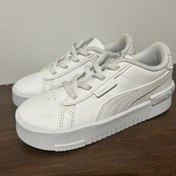 Kids Puma sneakers size 10C