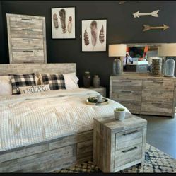 Derekson Gray Footboard Storage Platform Bedroom Set ✔ Queen And King Bed Frame 919