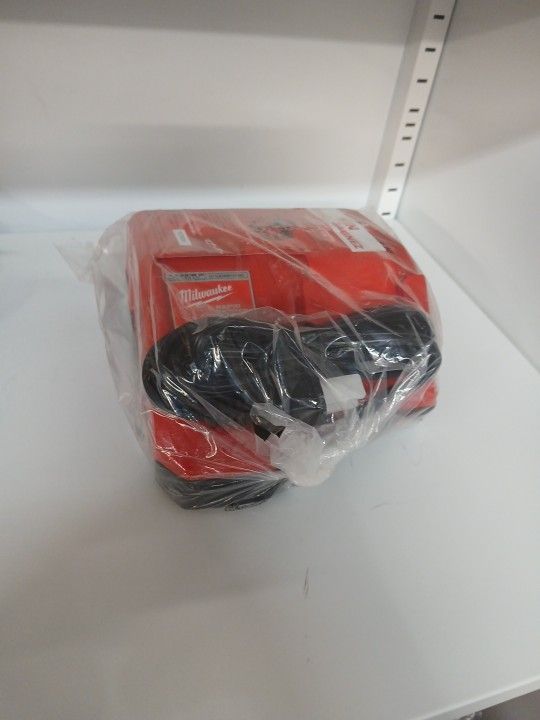 Milwaukee New M18  M12 Rapid Charger 