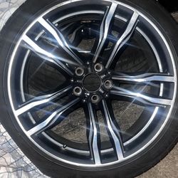 4 bmw x5 21in rim oem with new tires