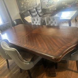 Dining Table Set $400