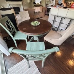 Ashley furniture 5 Piece Dining Set 