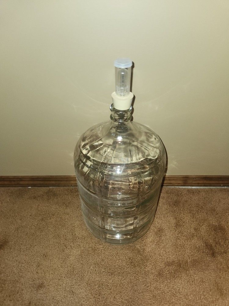 Carboy With Stopper & Airlock