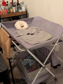 Foldable Mobile Baby Changing Table