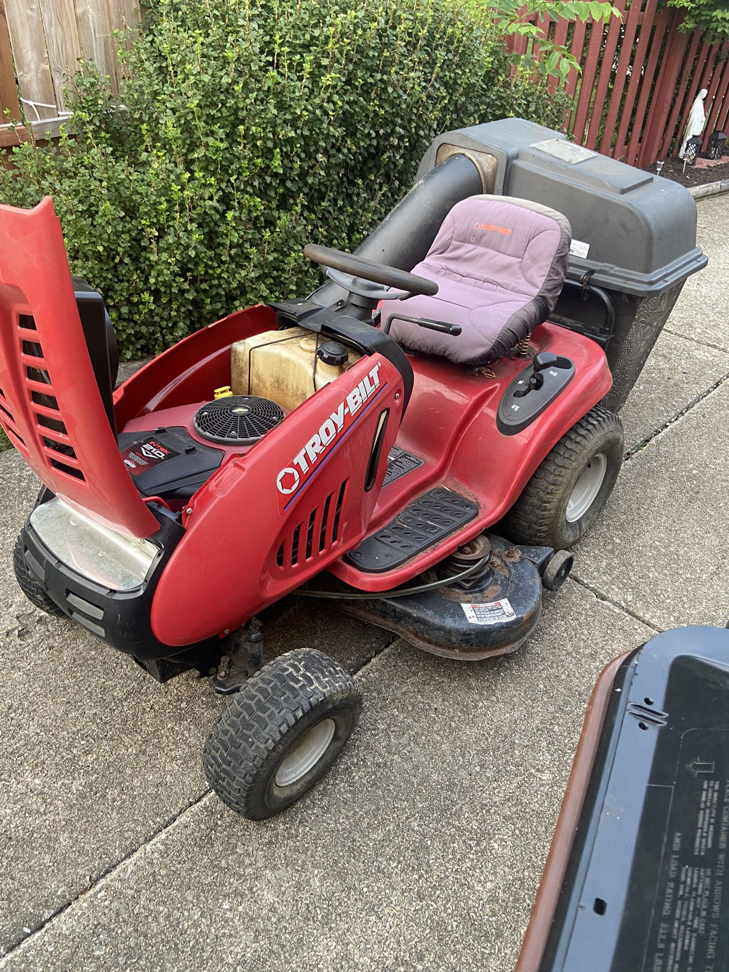 Troy Bilt LTX 2146 21hp B&S/46” Deck With Double Bagger System for Sale