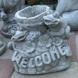 New Welcome Frogs Flower Pot Made Out Of Cement 