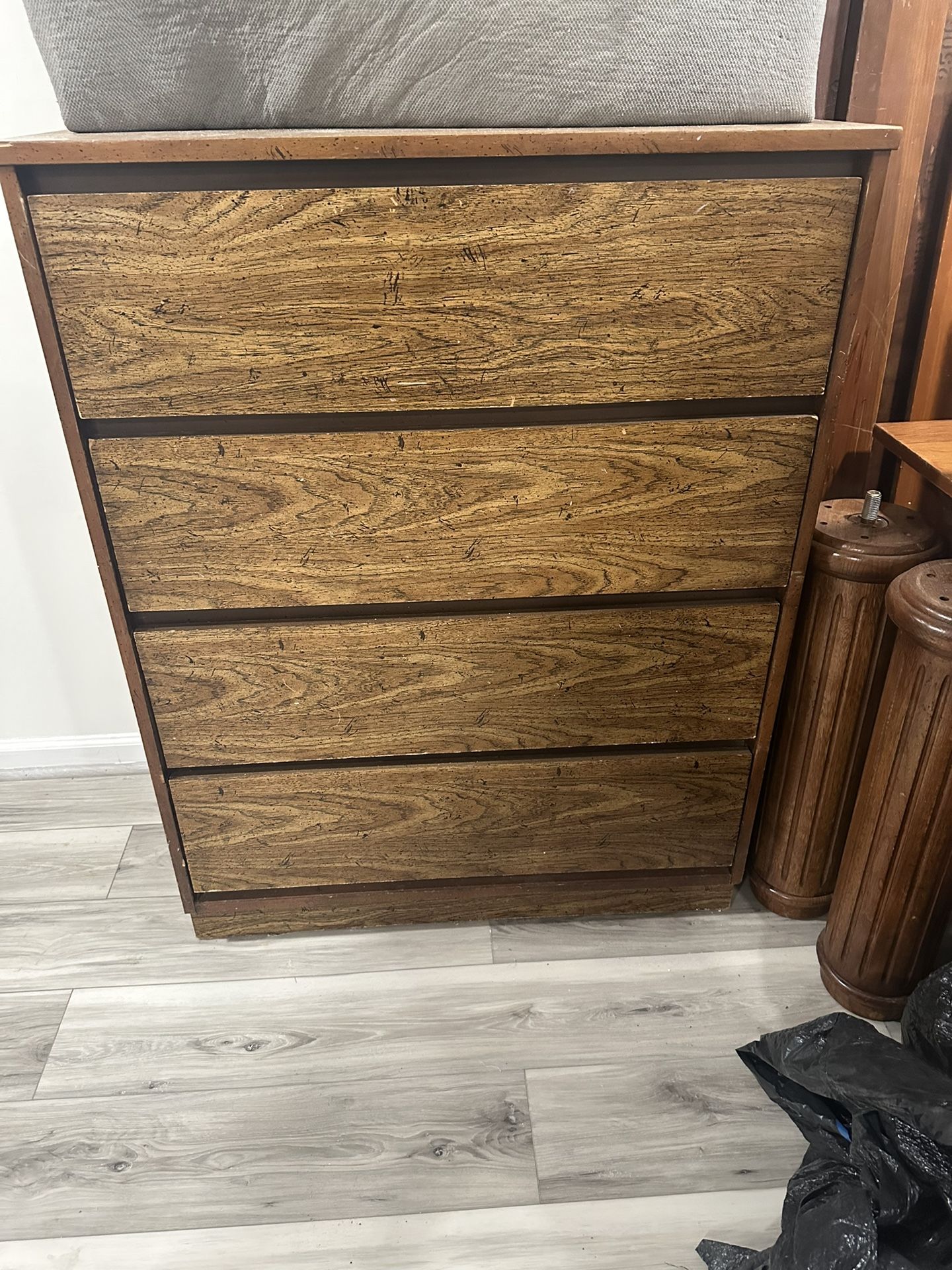 4 drawer cabinet