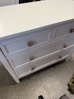 Dresser