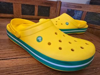 Mens Crocs (12)
