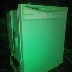 Fridgedair Dishwasher (Delivery Available)