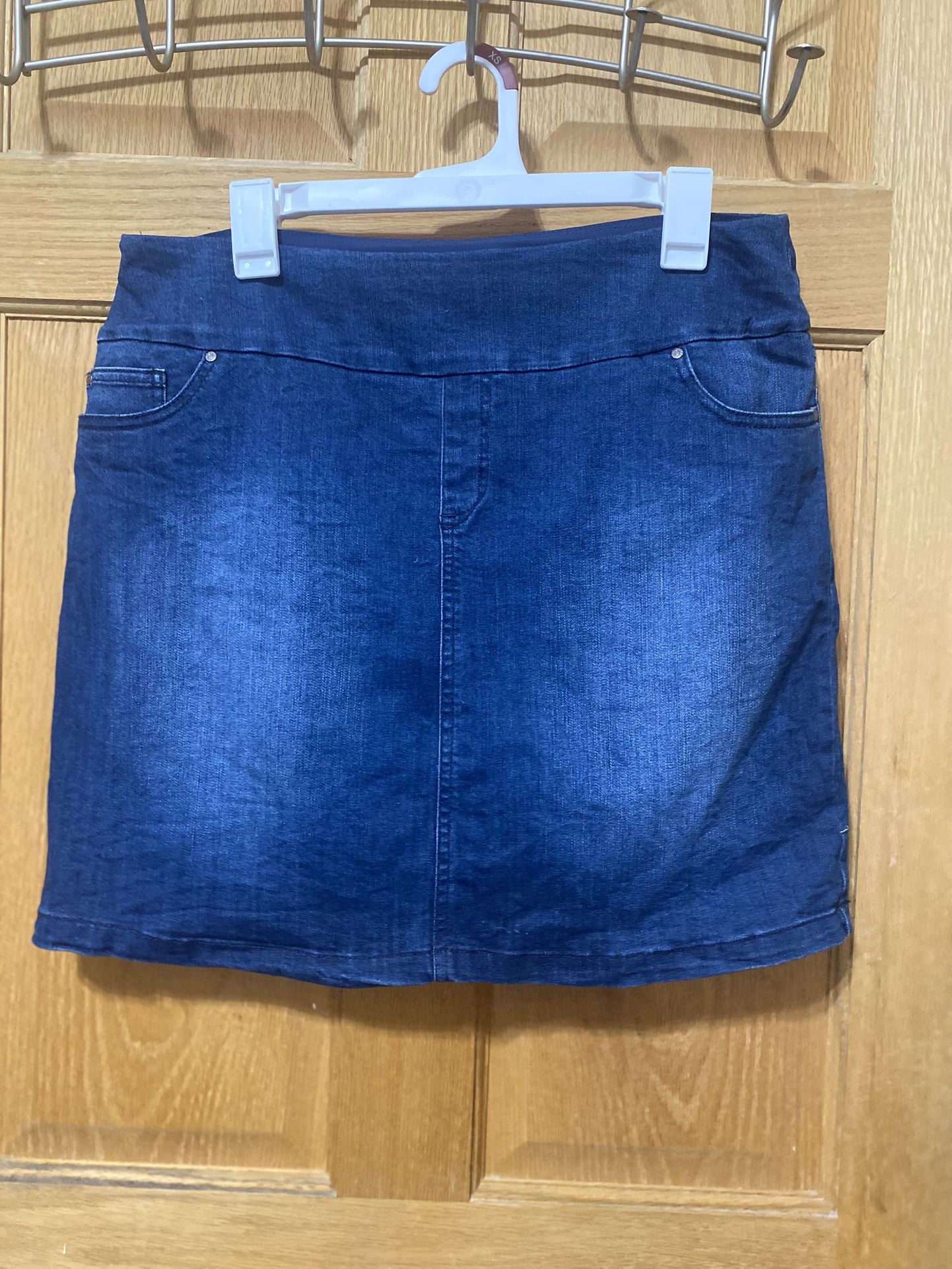 S.C. & Co. Denim Skort - size large