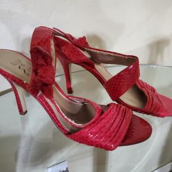 Touch Of Nina Pink Heels Size 9