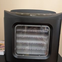 Food Dehydrator-Like New!!