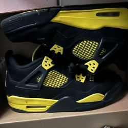 Air Jordan Thunder Retro 4s