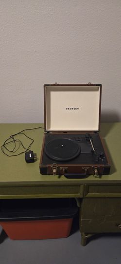Crosley Suitcase Record Playler