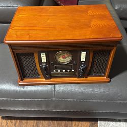 Record player, cd, Bluetooth, cd player