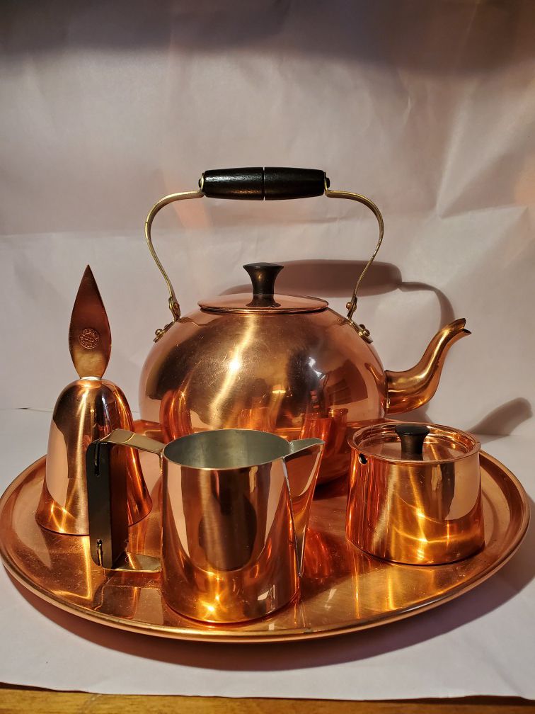 Coporal cooper tea kettle set