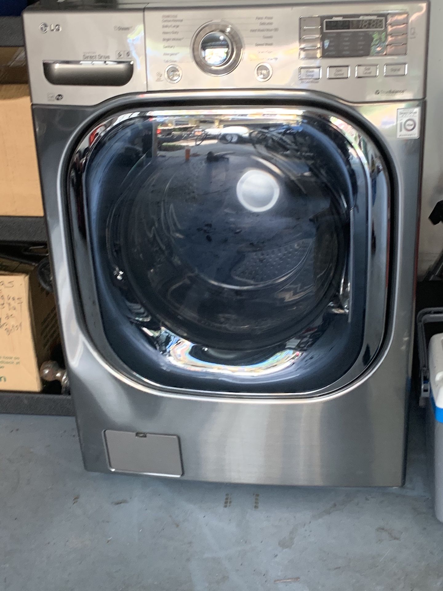 LG front load washer machine for Sale in Palm Beach Gardens, FL OfferUp