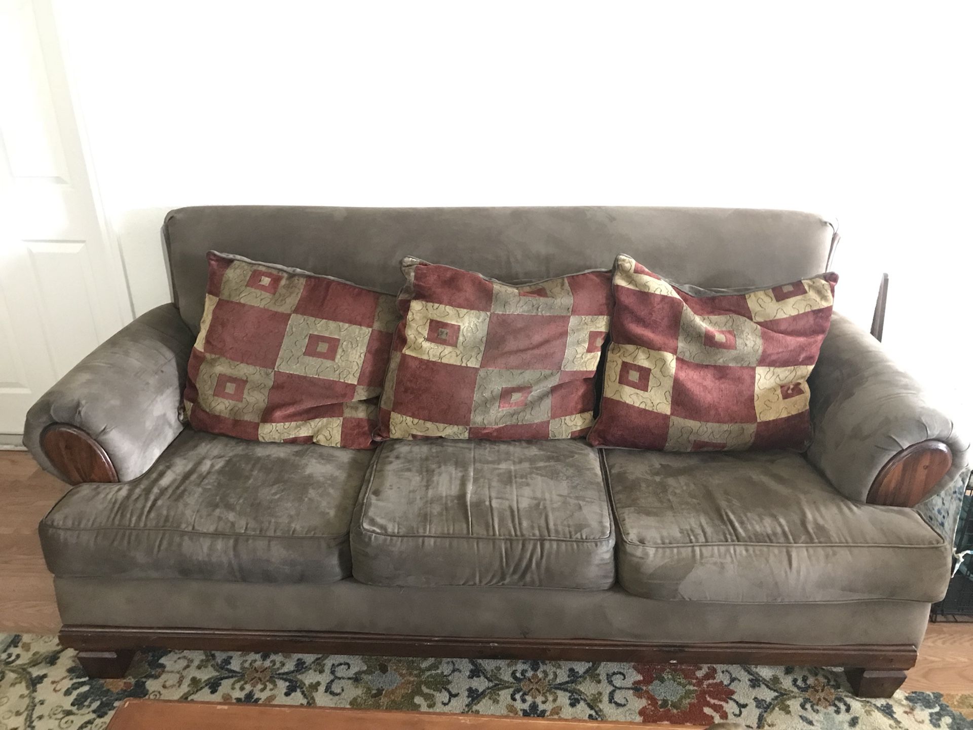 Davis Furniture Astro Lounger Olive Green Microfiber & Wood Sofa & Loveseat
