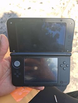 3dx XL modded and come with 128 gb memory card