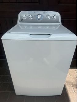 LIKE NEW GE WASHER